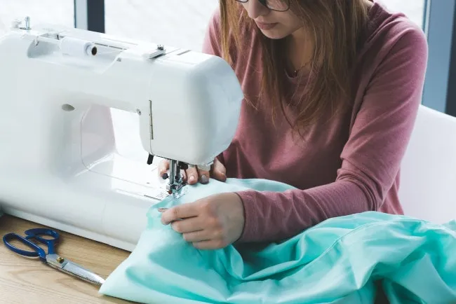 kuscheldecke mit ärmeln personalisiert