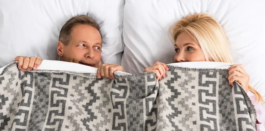 kuscheldecke mit ärmeln